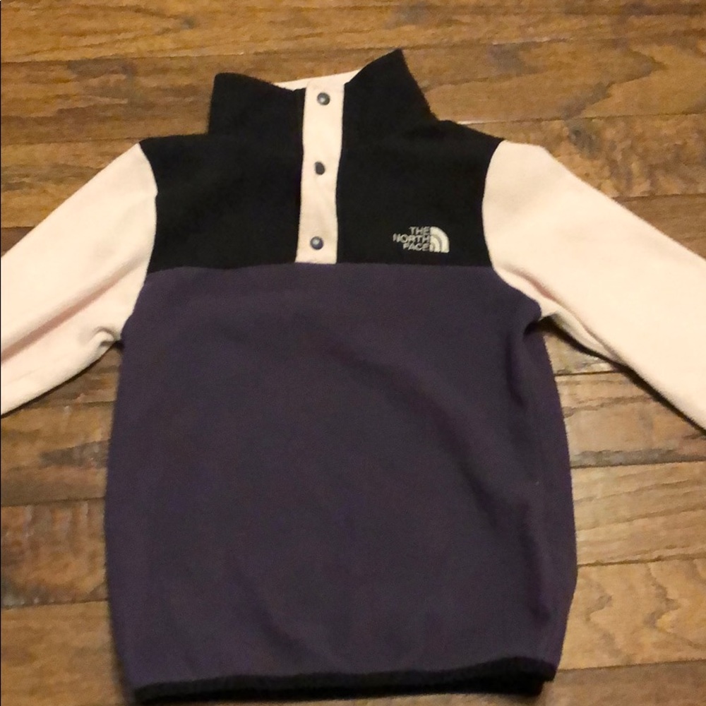 Girls size small North Face snap pullover